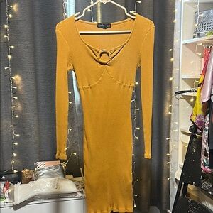 No.240 Derek Heart Yellow Ribbed Bodycon Dress V-Neck Long Sleeve